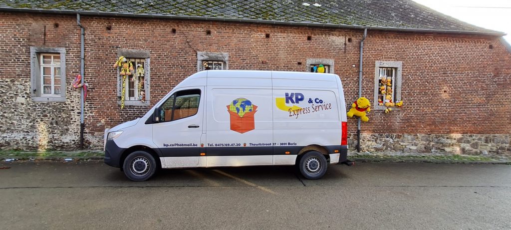 Bakwagen, Snelle logistieke service, transport diensten, Vlaams Brabant, limburg, gingelom, landen, Mercedes, Kp&CO express service
