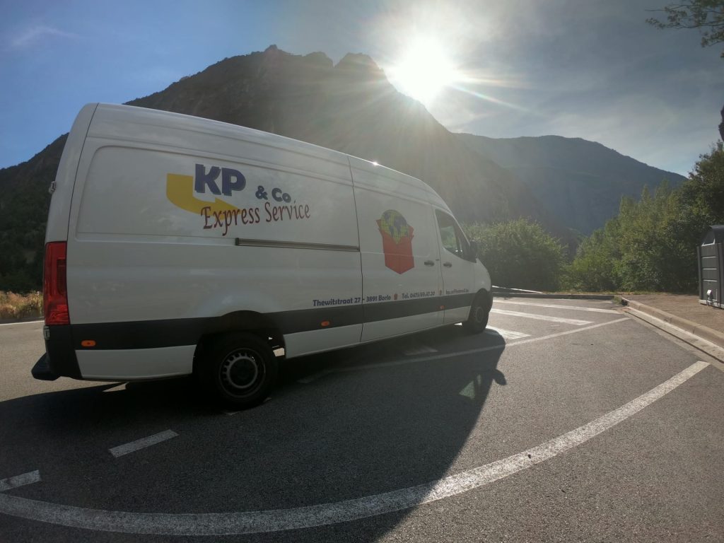 Snelle logistieke service, transport diensten, Vlaams Brabant, limburg, gingelom, landen, Mercedes, Kp&CO express service